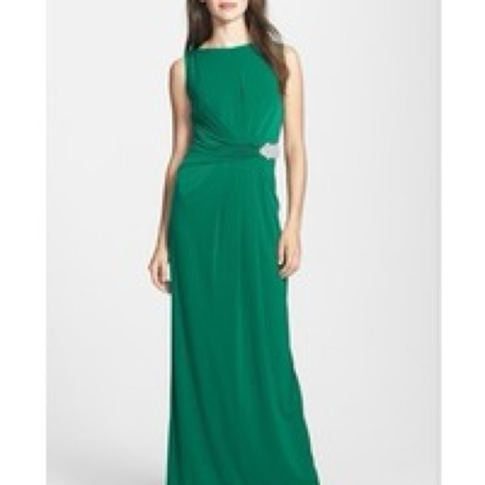 Elegant Green Evening Gown - Ellen Tracy SZ 2